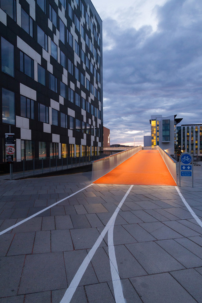3034251-slide-s-7-this-bright-orange-skyway-is-copenhagens-newest-bike-lane